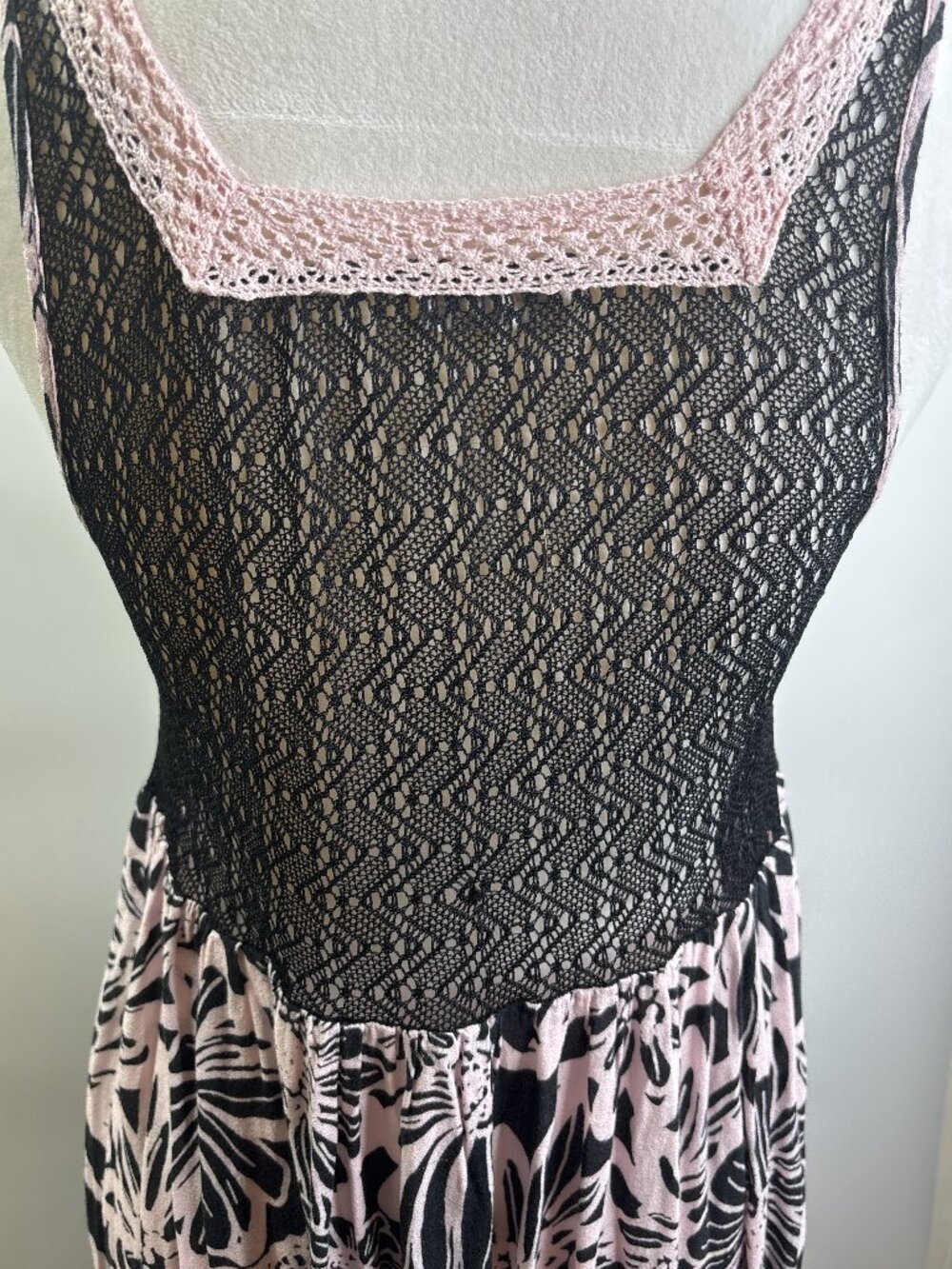 Free People Tiers For You Floral Printed Maxi Dress Pink & Black Size XS - Picture 6 of 10